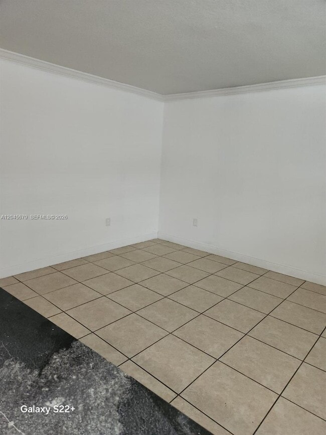 Building Photo - 3901 SW 112th Ave