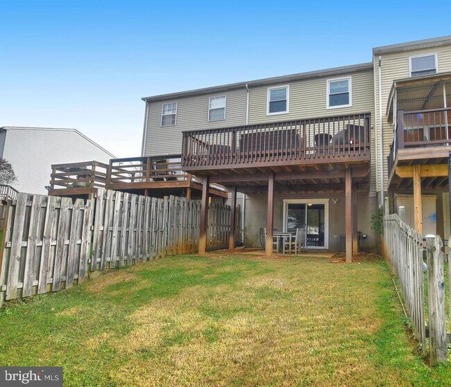 Building Photo - 22 Pike Hall Pl