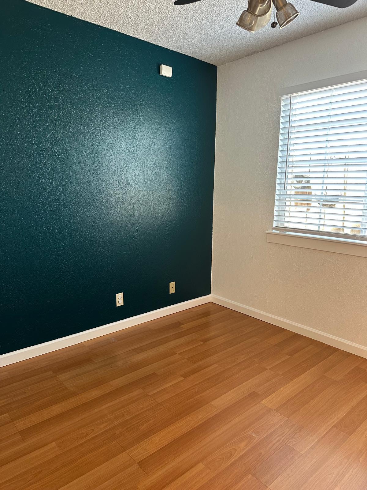 Building Photo - 115 Azalea Ct