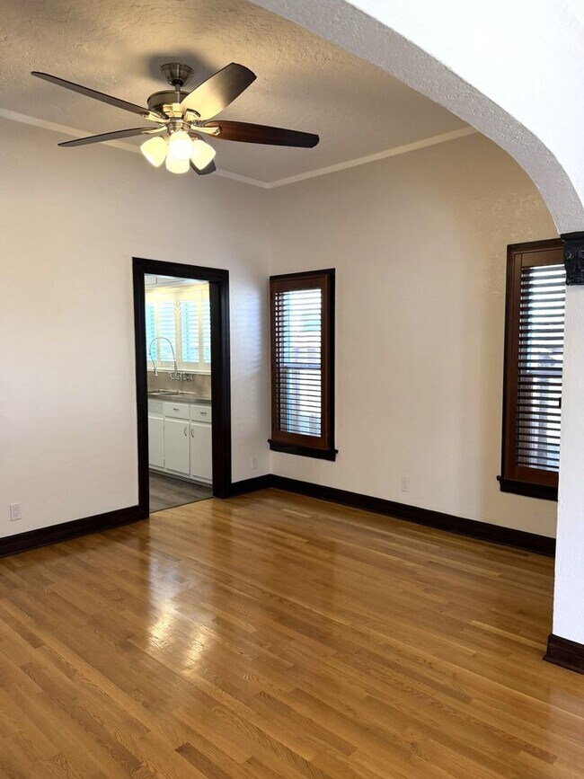 Building Photo - 479