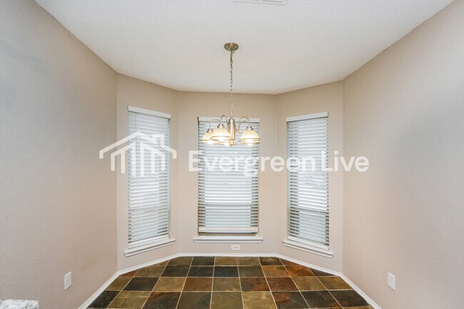 Building Photo - 2528 Concina Way