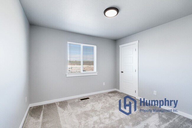Building Photo - Home in a great are of Meridian