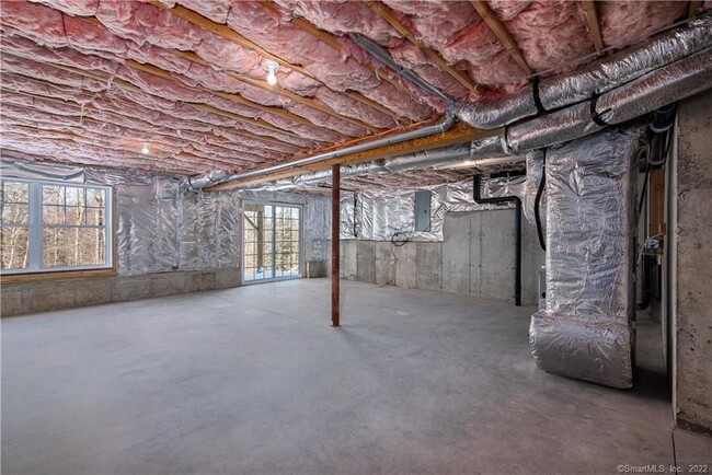 Building Photo - 28 Woodside Dr