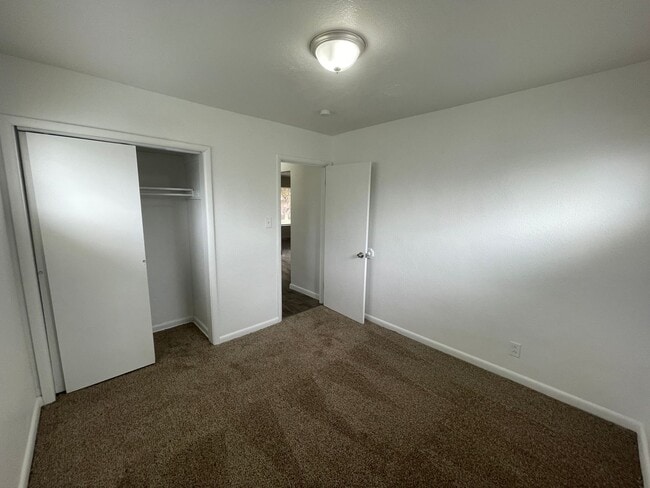 Building Photo - 1154-1156 Brooklyn Ave