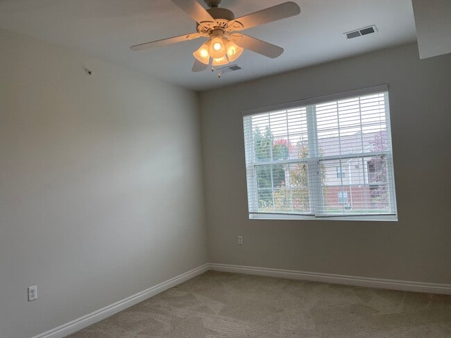 Building Photo - REDUCED $50!  Shelby Township, 2-Bedroom, ...