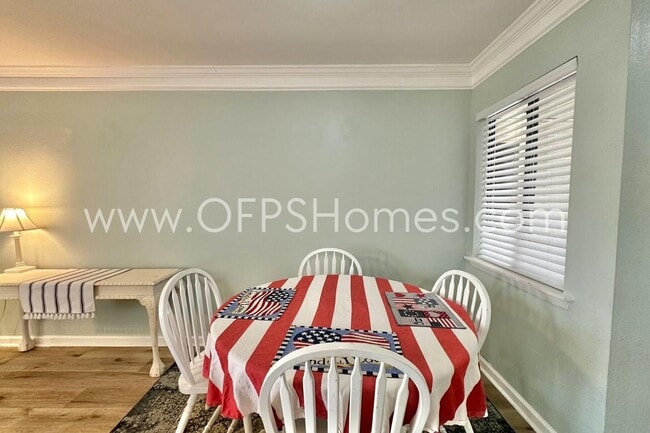 Building Photo - Available June