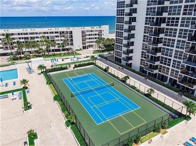 Building Photo - 531 N Ocean Blvd