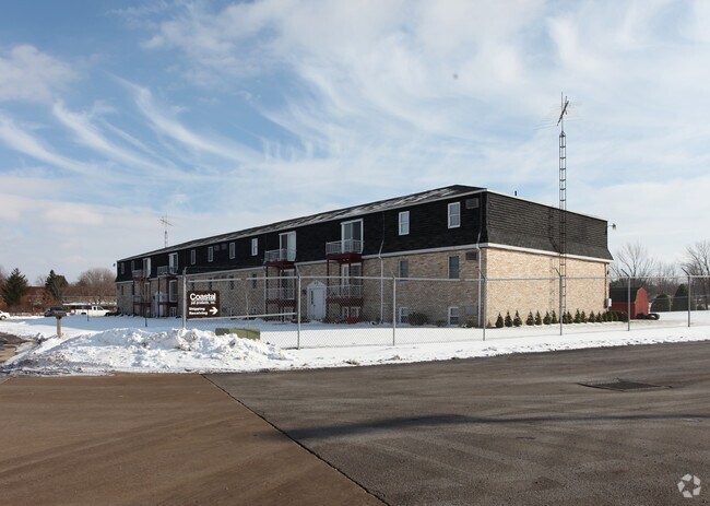 Building Photo - Countryside Apartments