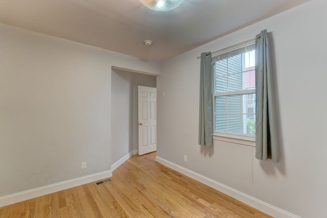 Building Photo - 79 Winchester Ave