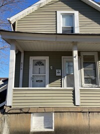 Building Photo - 816 11th St
