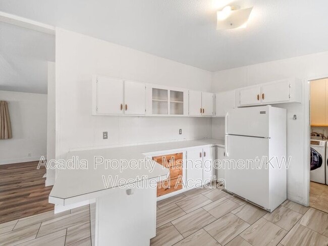 Building Photo - 642 Harmony Ct