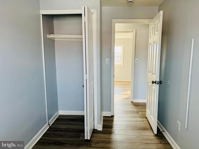 Building Photo - 8134 Mid Haven Rd