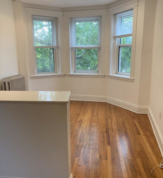 Primary Photo - 129 Jersey St