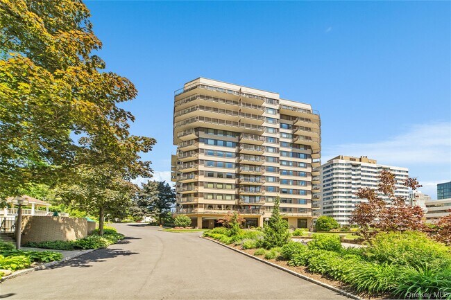 Building Photo - 25 Rockledge Ave
