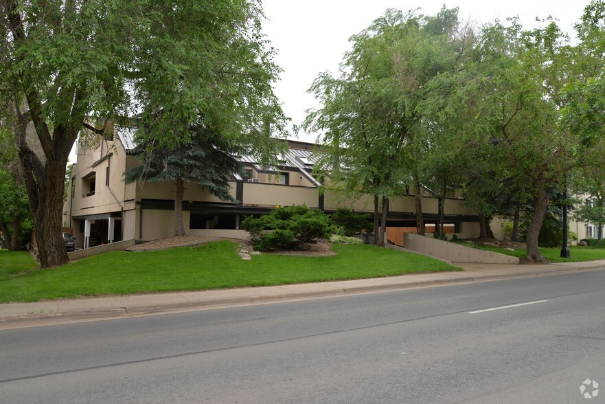 Primary Photo - Canyon Crest Apartments