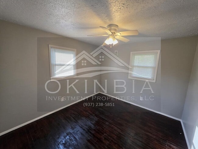 Building Photo - 4915 Rockland Dr