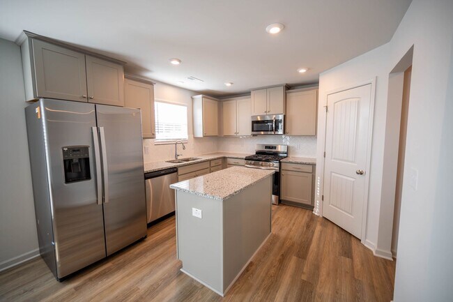 Building Photo - 321 Suhani Ln