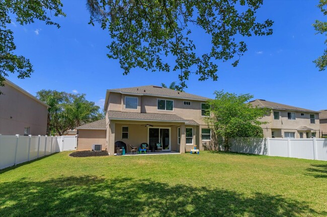 Building Photo - Spacious 4-Bedroom, 2.5-Bathroom Home in G...