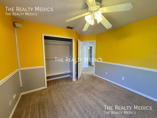 Building Photo - 2938 Daybreak Dr