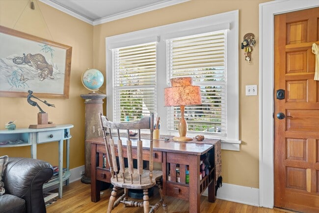 Building Photo - 840 N Farragut St