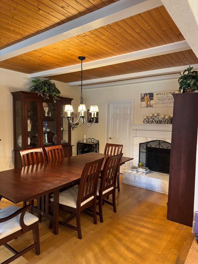 Building Photo - 125 Timberline Ct