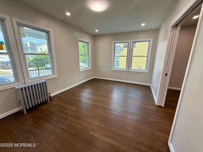 Building Photo - 163 Ridge Ave