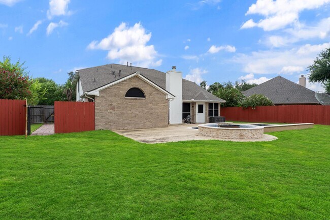 Building Photo - 1835 Taylor Creek Dr
