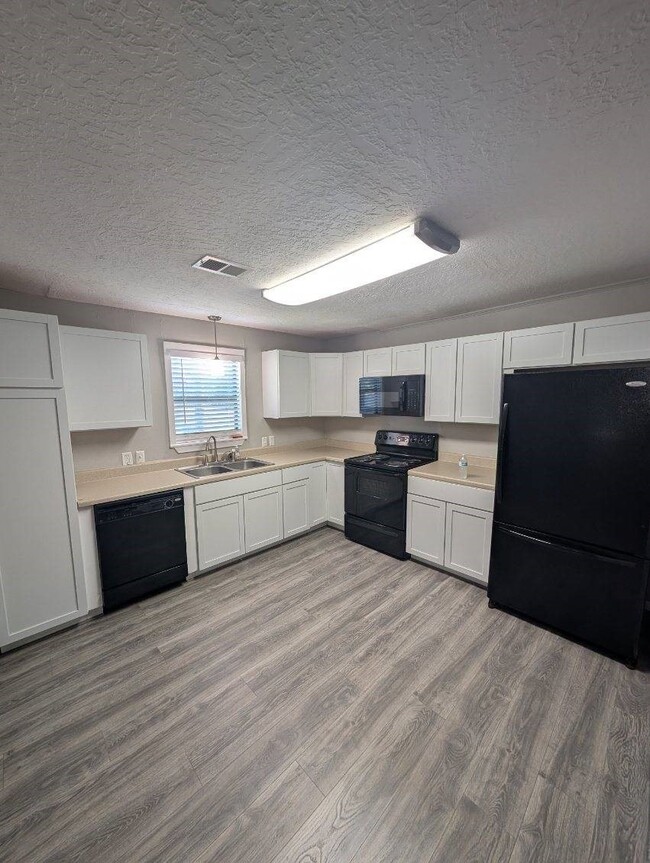 Building Photo - 3449 Bridgette Ln