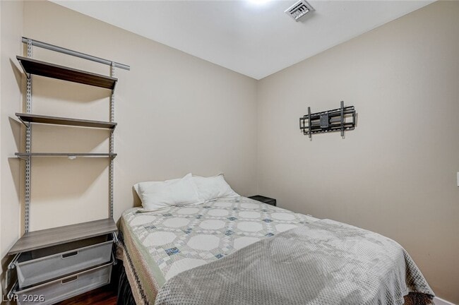 Building Photo - 4575 Dean Martin Dr