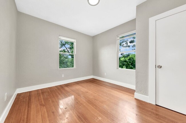 Building Photo - 73 Almont St