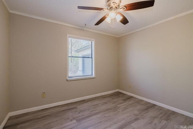 Building Photo - 12308 Loganberry Dr