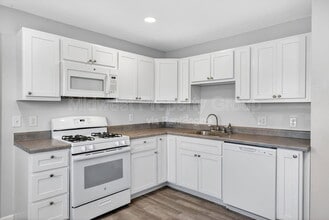 Building Photo - 1540 Aspen Dr