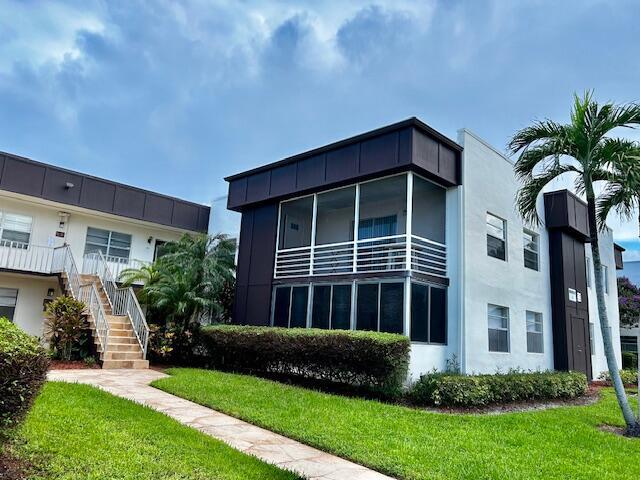 Building Photo - 715 Normandy Ln