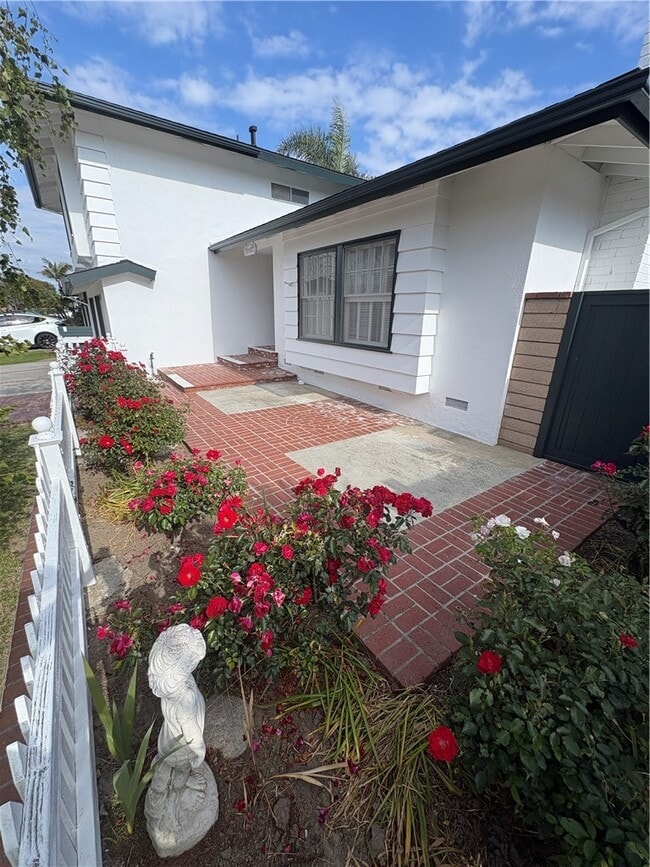 Building Photo - 5902 Nordina Dr