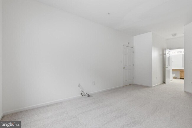 Building Photo - 1640 Fallowfield Ct