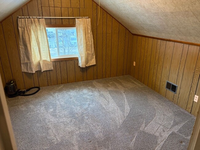 Building Photo - 2Bed 1Bath Whitefish Downtown Home