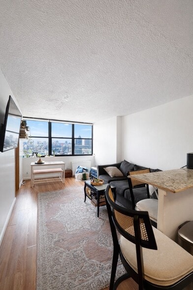 Building Photo - 280 Marin Blvd