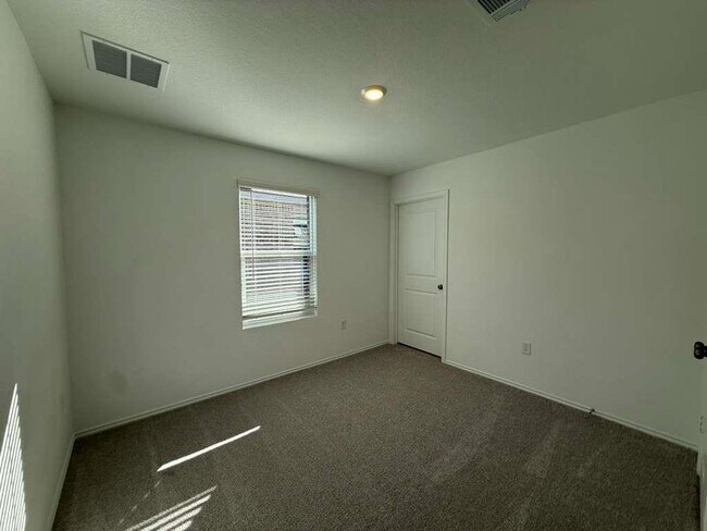 Building Photo - 200 Herald Dr