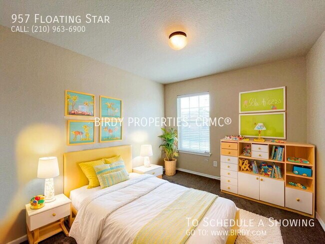 Building Photo - 957 Floating Star