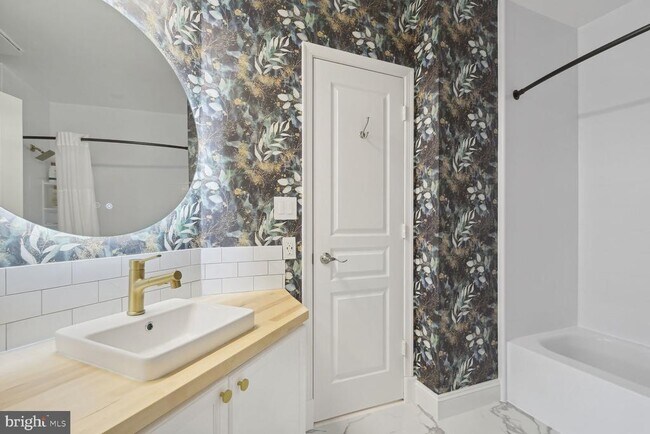 Building Photo - 12919 Alton Square