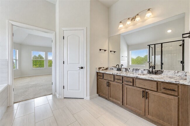 Building Photo - 101 Sunray Creek Dr