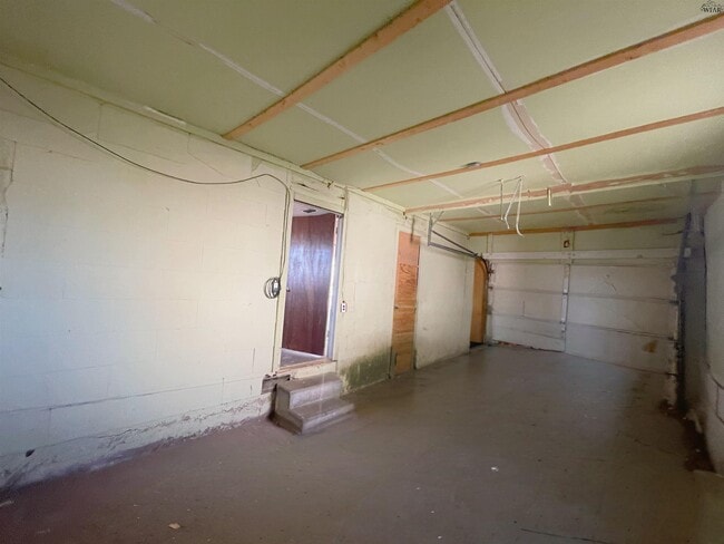 Building Photo - 703 Williams Ave