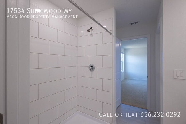 Building Photo - 17534 Shirewood Wy