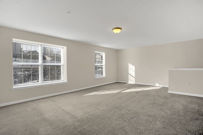 Building Photo - 5175 Winthrop Ave