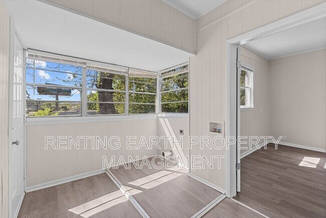 Building Photo - 2028 Avenue V