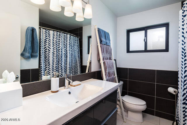 Building Photo - 6845 E Earll Dr