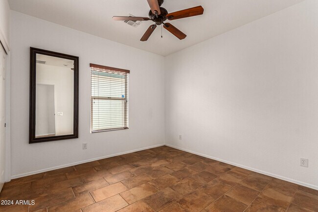 Building Photo - 10847 W Avenida Del Rey