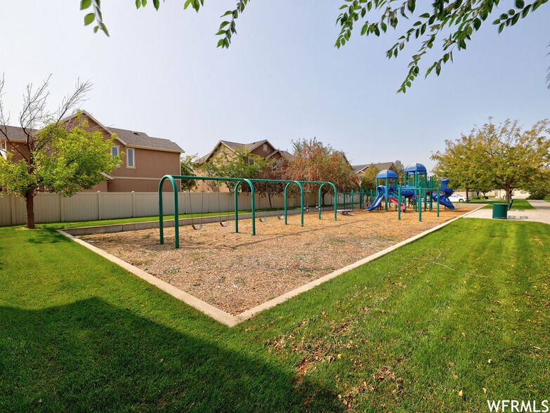 Building Photo - 928 W Stonehaven Dr