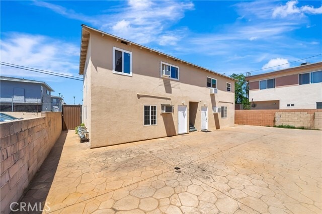 Building Photo - 6825 Simpson Ave