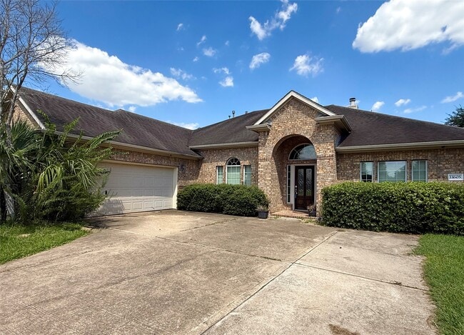 Building Photo - 11605 Bay Ledge Dr
